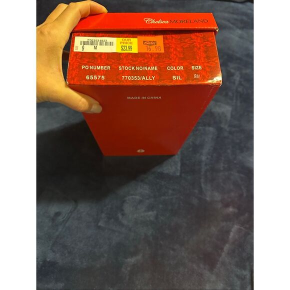 NWT Chelsea Moreland Women's Sandals - Silver and Tan - Picture 8 of 8